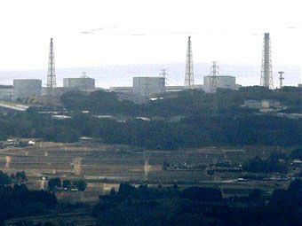 АЭС Фукусима, вид сбоку