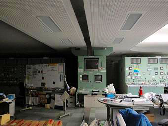 Центральный зал управления АЭС Фукусима