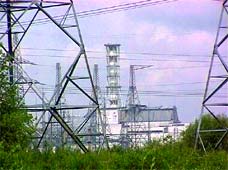 В общей сложности около 5-ти миллионов человек проживает в районах, загрязненных радиоактивными осадками из-за взрыва на Чернобыльской АЭС в 1986 году.